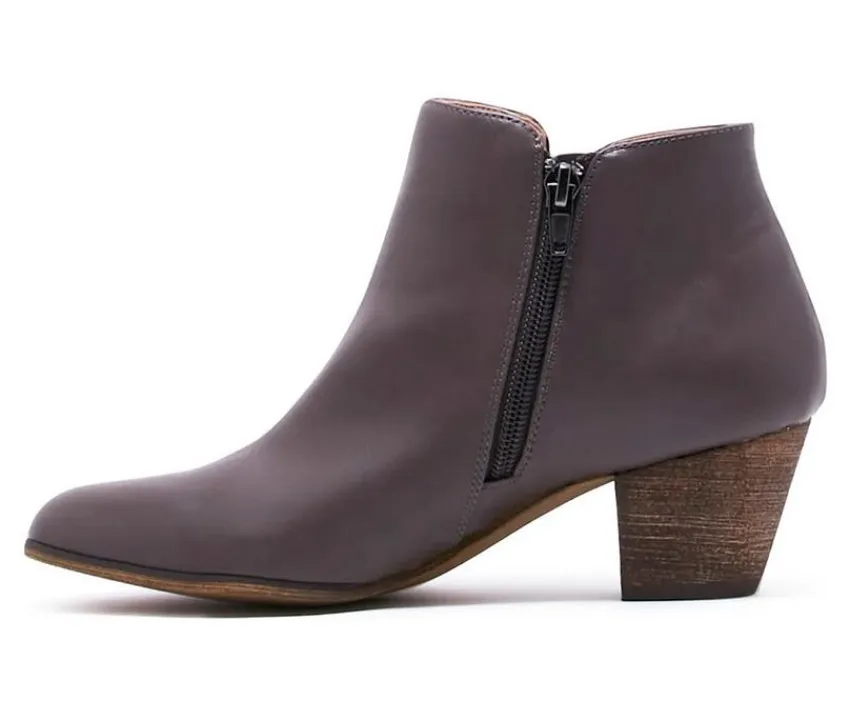 Chelsea Crew Dress|Pumps & Heels>Women's Logan Heeled Booties