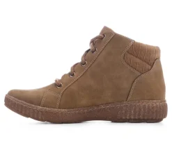Clarks Boots & Booties><noscript><img width=