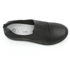 Clarks Boat Shoes & Slip-Ons><noscript><img width=