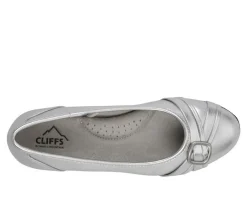 Cliffs by White Mountain Flats><noscript><img width=