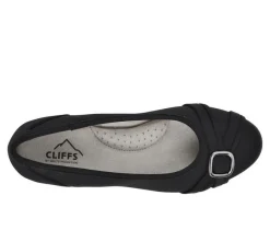 Cliffs by White Mountain Flats><noscript><img width=