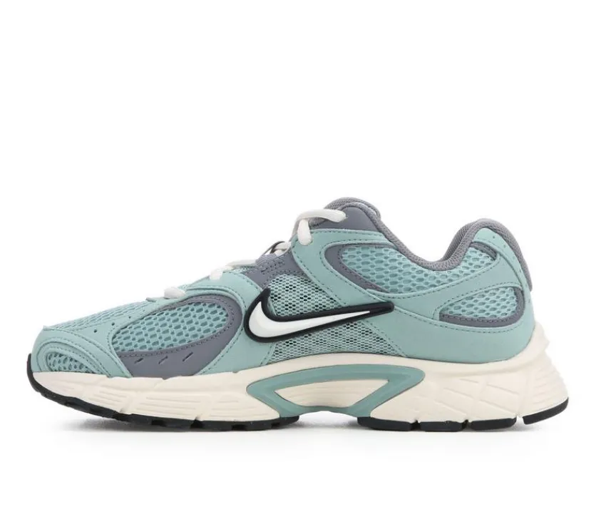 Nike Running|Fashion & Lifestyle>Women's V5 RNR Suede Sneakers