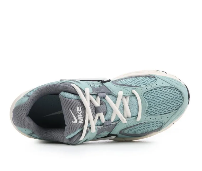 Nike Running|Fashion & Lifestyle>Women's V5 RNR Suede Sneakers