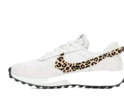 Nike Fashion & Lifestyle|Athletics & Sneakers><noscript><img width=