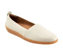Women's Deva Flats|Softwalk Sale
