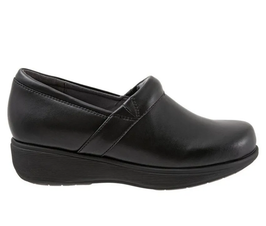 Women's Meredith Sport Clogs|Softwalk Sale