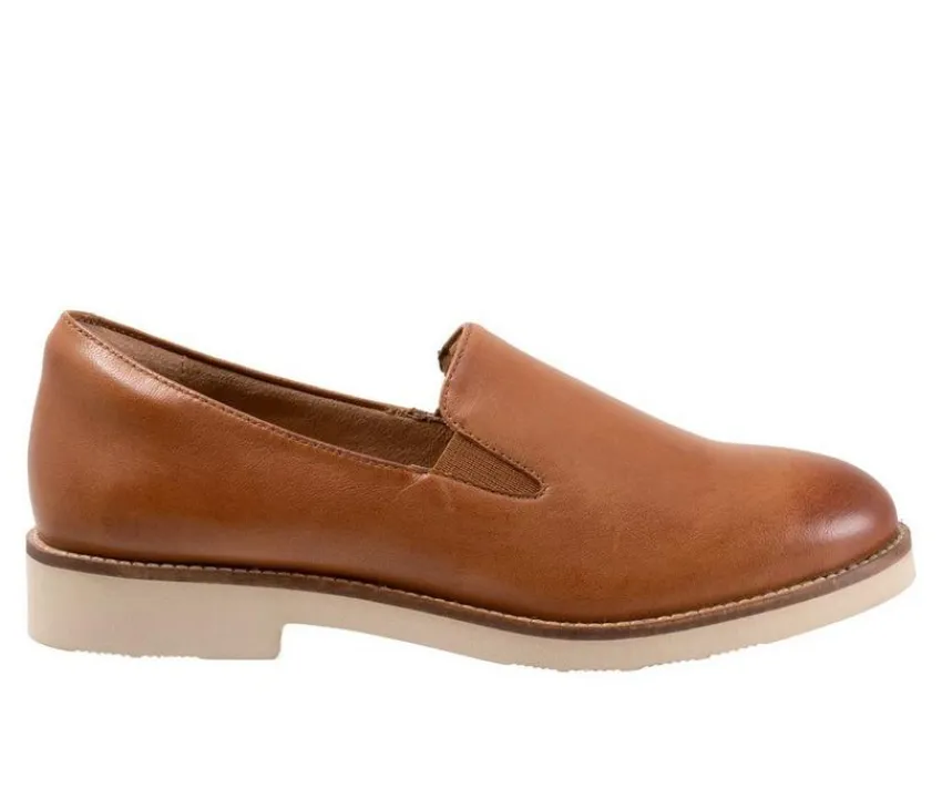 Softwalk Loafers & Oxfords>Women's Whistle II Heeled Loafers