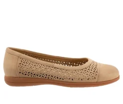 Trotters Flats>Women's Delmara Perf Flats