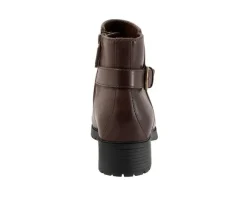 Trotters Boots & Booties><noscript><img width=